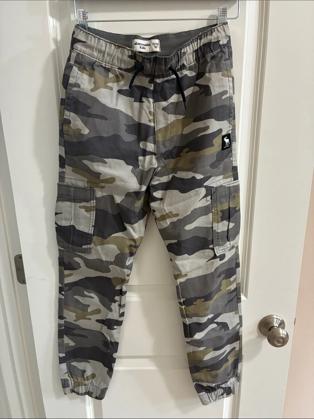 abercrombie kids Green and Gray Camo Cargo Joggers